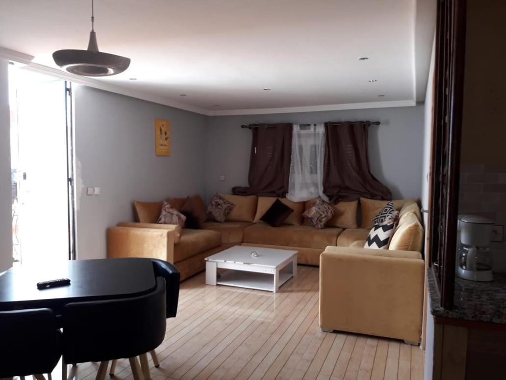 Etablissement Moderne Apartman Safi Kültér fotó